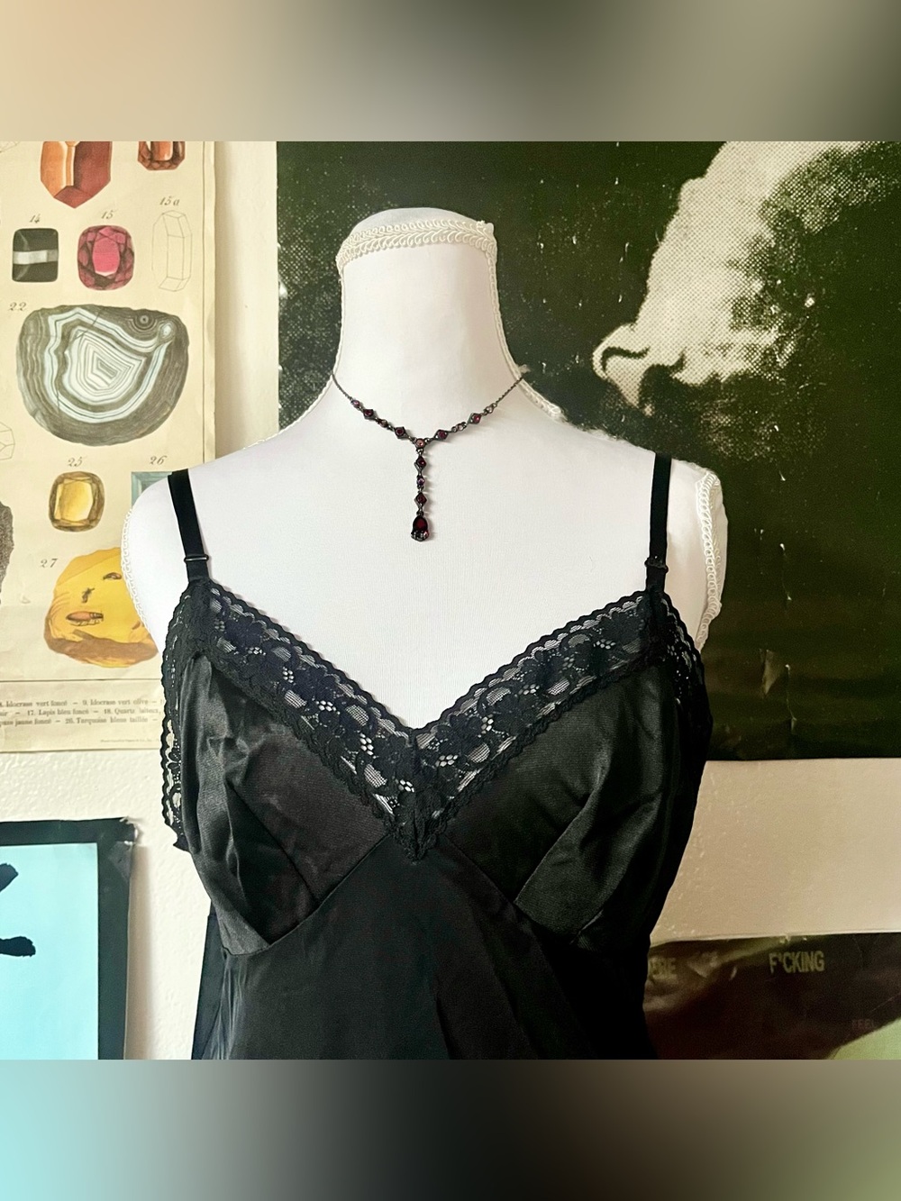 🐞 Vanity Fair Lacy Slip Dress 🐞